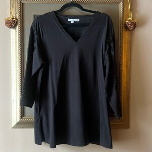 Chico’s Black Tunic Embroidered Detail on Sleeves V Neck 2 (Large)
